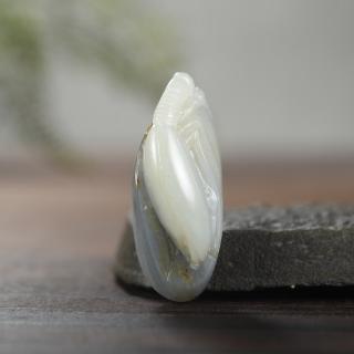 疆友 孤品 和田玉青花玉籽料玉螳螂吊坠 玉石礼物 玉坠 挂件 11克